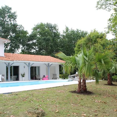 Avec Piscine Villa *